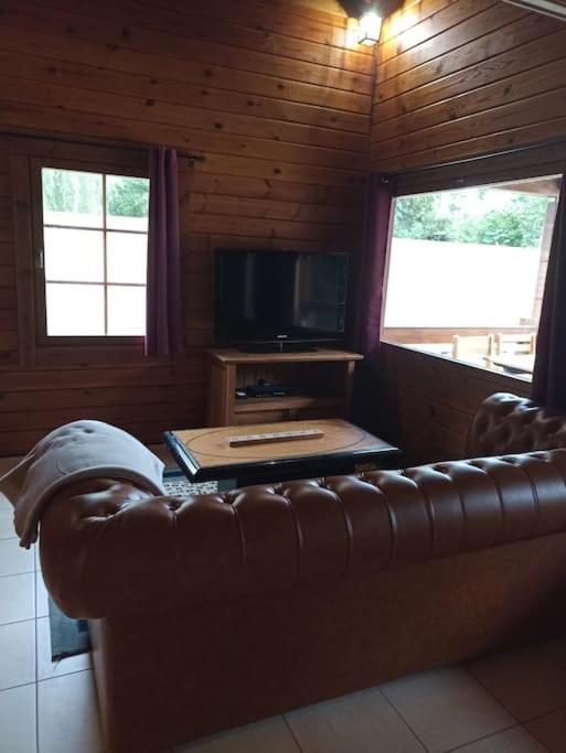 Chalet A La Campagne Bury  Extérieur photo